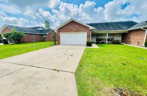 Hammond Apartment | Eastgate 17A beautiful townhouse