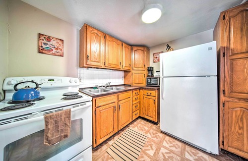 Eastlake House | Eastlake Home w/Patio < 1 Mi to Lake Erie!
