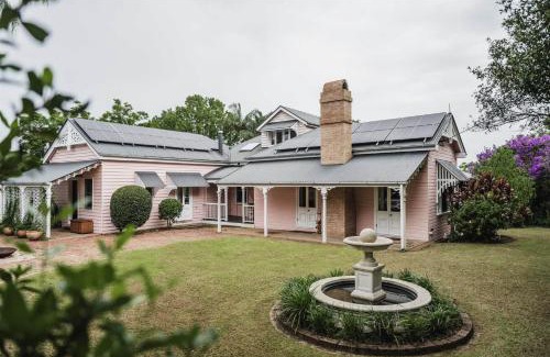 Montville House | Eastnor House - Relax in Luxury