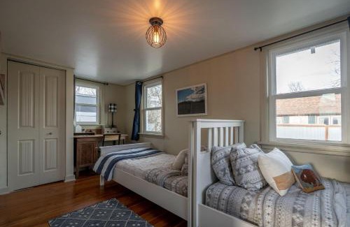 Livingston House | Eastside Bungalow