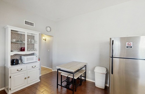 Tucson House | Eastside casita with free WiFi, central AC, private W/D, and kitchenette