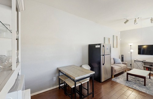 Tucson House | Eastside casita with free WiFi, central AC, private W/D, and kitchenette