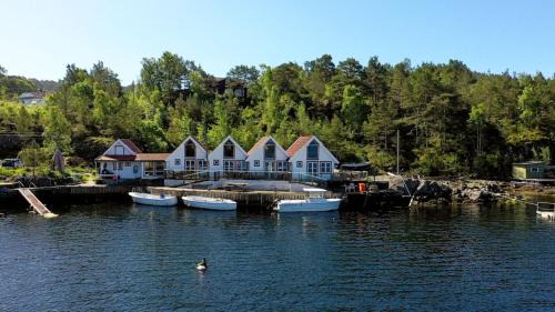 Bomlo Cabin | Eastside Cottages