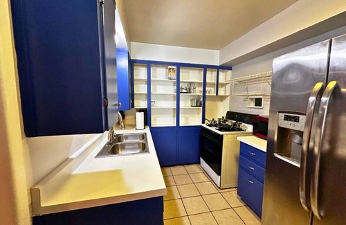North Shore House | Eastside Gem | Cozy, Clean & Close to Everything
