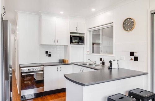 East Toowoomba House | "Eastside Haven" - Central & Convenient!