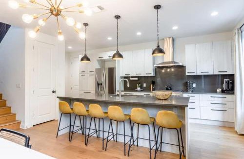 Govalle House | Eastside House Supreme Downtown 6 Min Drive