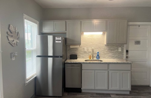 Syracuse Apartment | Eastwood Escape 2