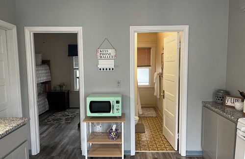 Syracuse Apartment | Eastwood Escape 2