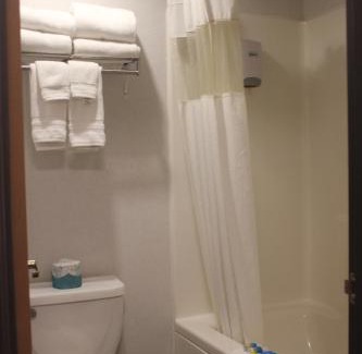 Motley Hotel | Eastwood Inn