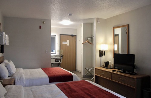 Motley Hotel | Eastwood Inn