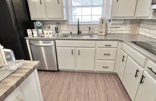 Nashville House | Easy access~3BR/n3 baths FAST Access to downtown minutes from Nashville airport