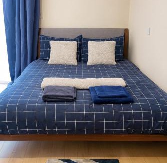 Junction House | Easy Access to Central London-Private Ensuite & Terrace