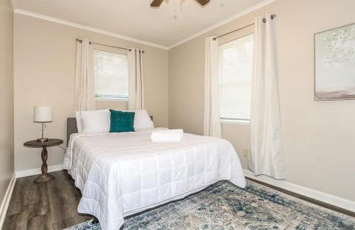 Little Rock House | Easy Access to Everything - The Westside Nest