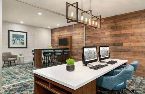 SeaTac House | Easy access to the airport and downtown