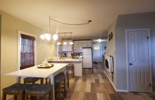 Kent Cottage | Easy Breezy Living - Lakefront Cottage Directly on Lake Ontario
