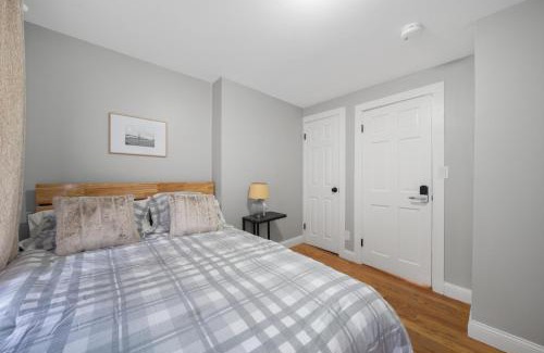 Columbus Park - Andrew Square Apartment | Easy Commute South Boston 4BR 1BH Apt