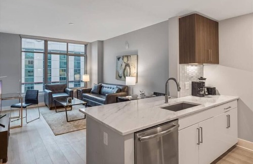 Woodmont Triangle Apartment | Easy commute to DC! | Spa & Pool | Near Bethesda Station | by GLS