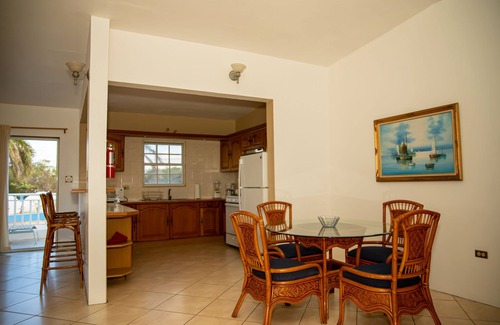 South Hill Villa | Easy Corner Villas