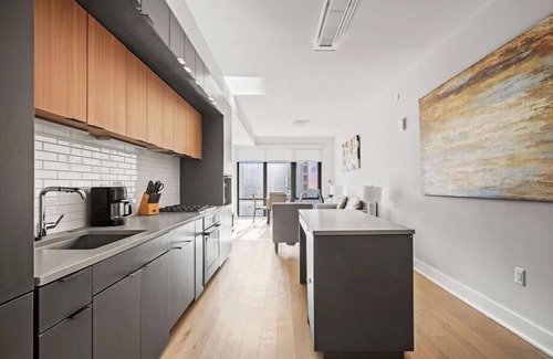 NoMa House | Easy Daily Commutes! Near Subways & Rails | Noma