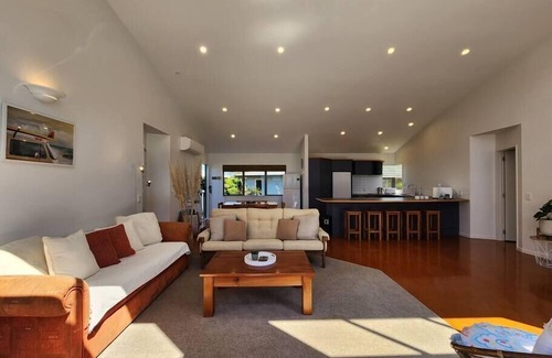 Hahei House | Easy Days Hahei on Cathedral Court, Easy Days Hahei on Cathedral Court