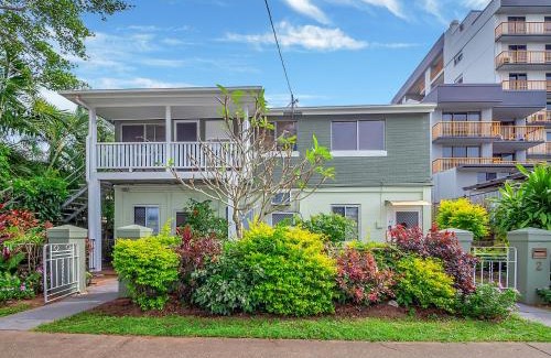 Cairns North Apartment | Easy Going Holiday Unit on McKenzie MK4