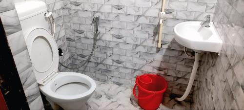 Beltola Bed & Breakfast | Easy Homestay