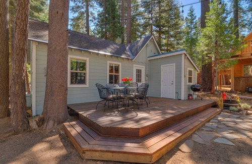 Tahoma Cabin | Easy Living: 1 BR, 1 BA in Tahoma, Sleeps 2