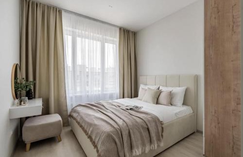 Darnyckyj Apartment | Easy Living MetroNest