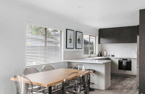 Mount Maunganui House | Easy Living ~ Mount Maunganui - Beyonder Holiday Homes
