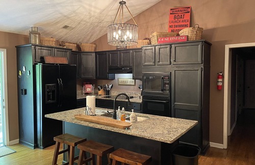 Lake Oconee Cabin | Easy living on the Lake.