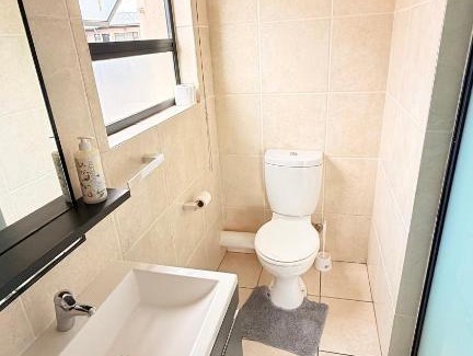 Downtown Johannesburg Apartment | Easy Stay 2 Bedroom Apartment Oakdene Near Glen Mall