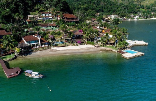 Ponta do Sape House | * EasyHost * PARADISE HOUSE WITH PRIVATE BEACH AND POOL