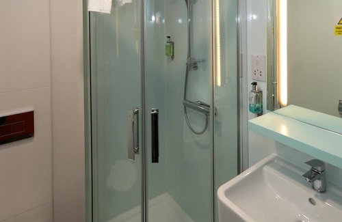 Liverpool City Centre Hotel | easyHotel Liverpool