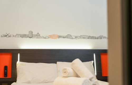 Central Milton Keynes Hotel | easyHotel Milton Keynes