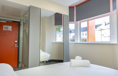 Reading Hotel | easyHotel Reading