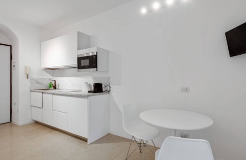 Guastalla Apartment | Easylife - Beautiful studio at 10 mins from Duomo