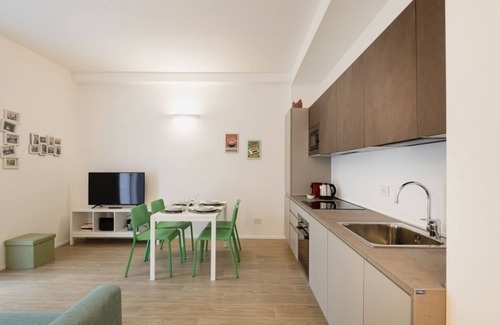 Gioia Apartment | Easylife - Bright retreat 10min from Centrale