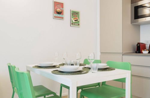 Gioia Apartment | Easylife - Bright retreat 10min from Centrale