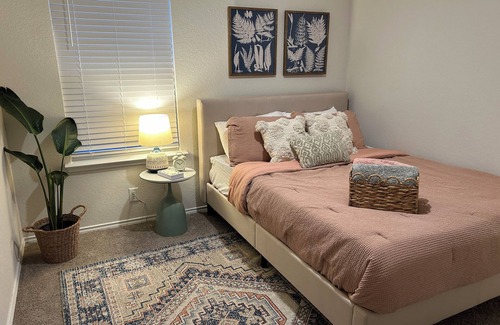 San Antonio Apartment | Eat-Play-Rest at Red Bird Ranch -The Hummingbird