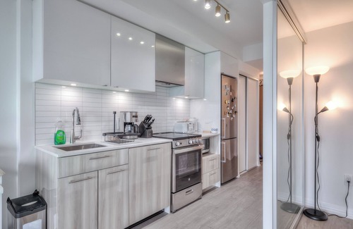 Garden District Hotel | Eaton Center Suites & Towers