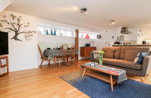 Marazion House | Ebenezer Cottage