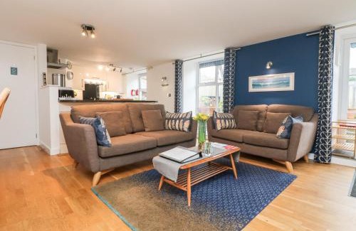 Marazion House | Ebenezer Cottage