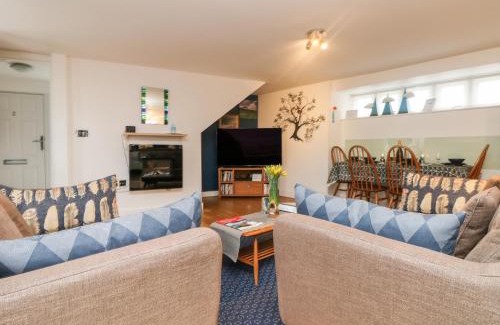 Marazion House | Ebenezer Cottage