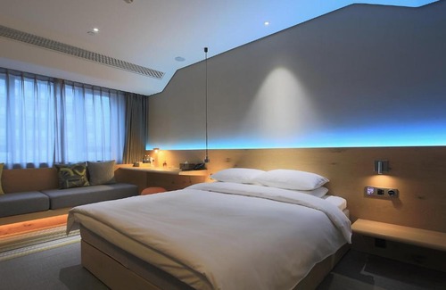 Downtown Hangzhou Hotel | EBO Hotel (Hangzhou West Lake)