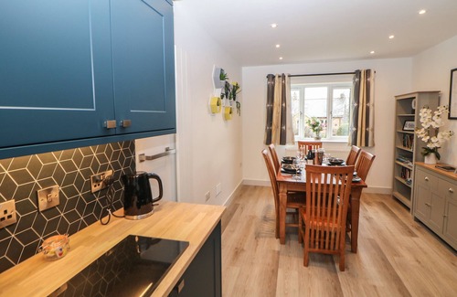 Hathersage Cottage | EBORACUM, family friendly, with open fire in Hathersage
