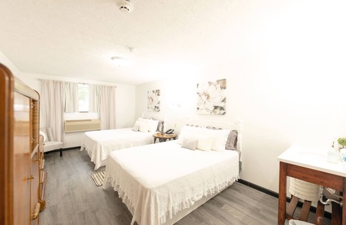 Marble Hill Hotel | EC Reed's Mercantile and Hotel