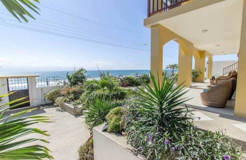 Manta Apartment | Beso del Sol - "Costa" 2-Bedroom Oceanfront Apartment