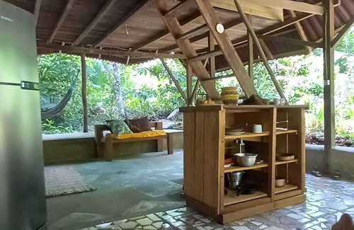 Alter do Chao Cabin | EccoMuna hut, airy and natural.