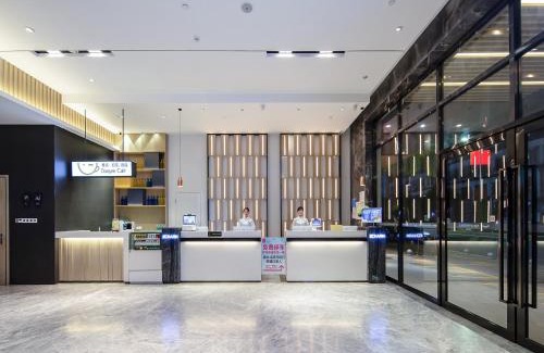 Pingnan County Hotel | Echarm Hotel Guigang Pingnan Central Plaza Branch