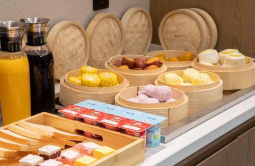 Long Hua Hotel | Echarm Hotel Haikou Friendship Sunshine City Wanlvyuan Branch